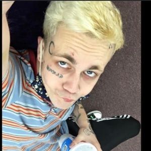 Meet your Posher, Aaron